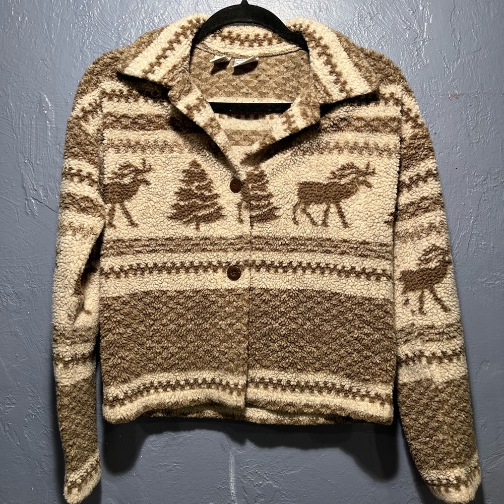 Vintage fleece button up❄️